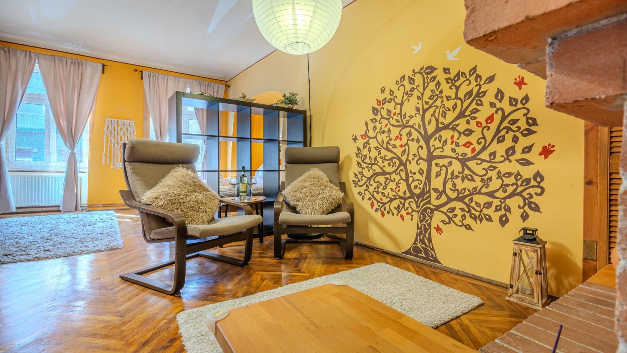 Tree House-Old Town Brasov Apartment Exterior photo