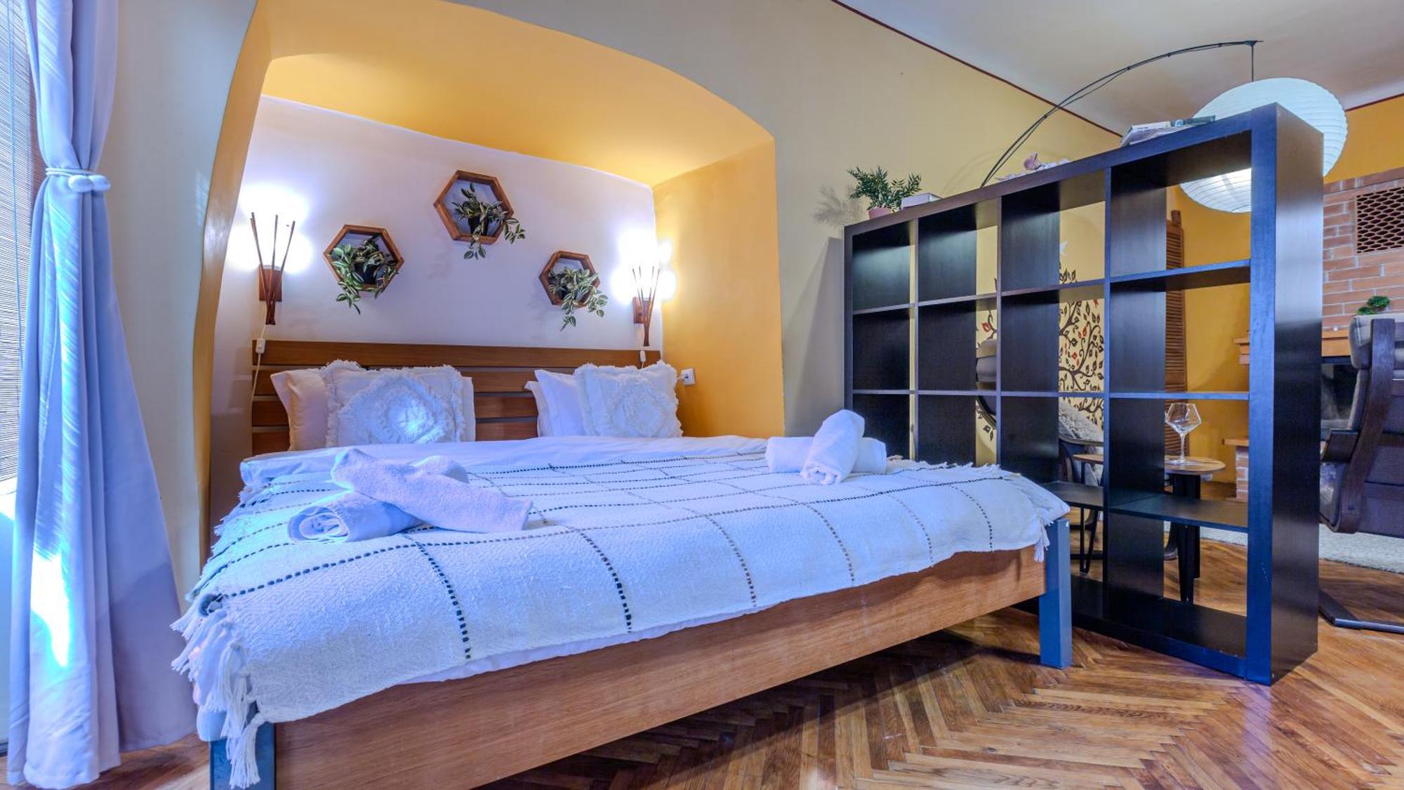 Tree House-Old Town Brasov Apartment Exterior photo