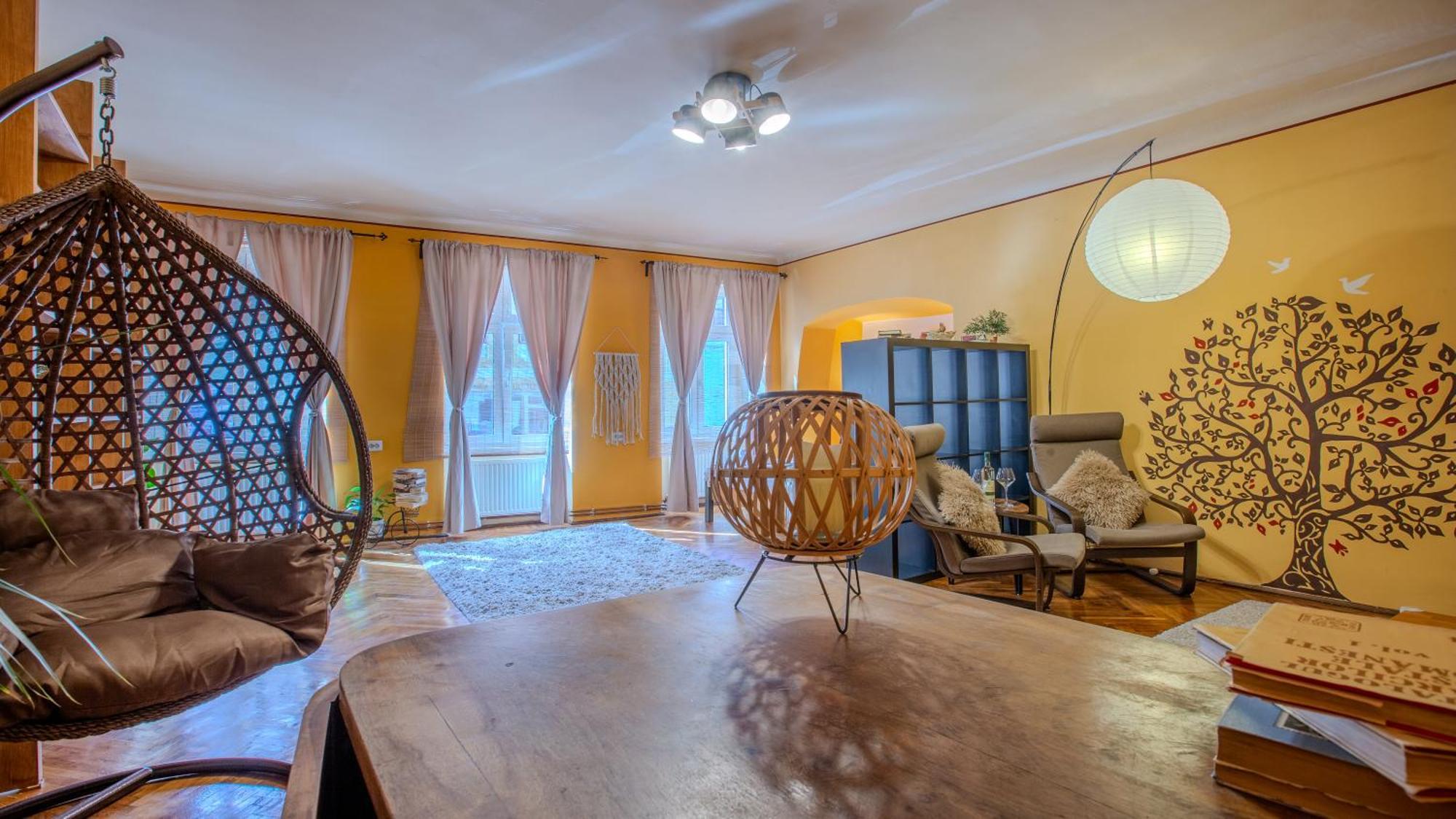 Tree House-Old Town Brasov Apartment Exterior photo
