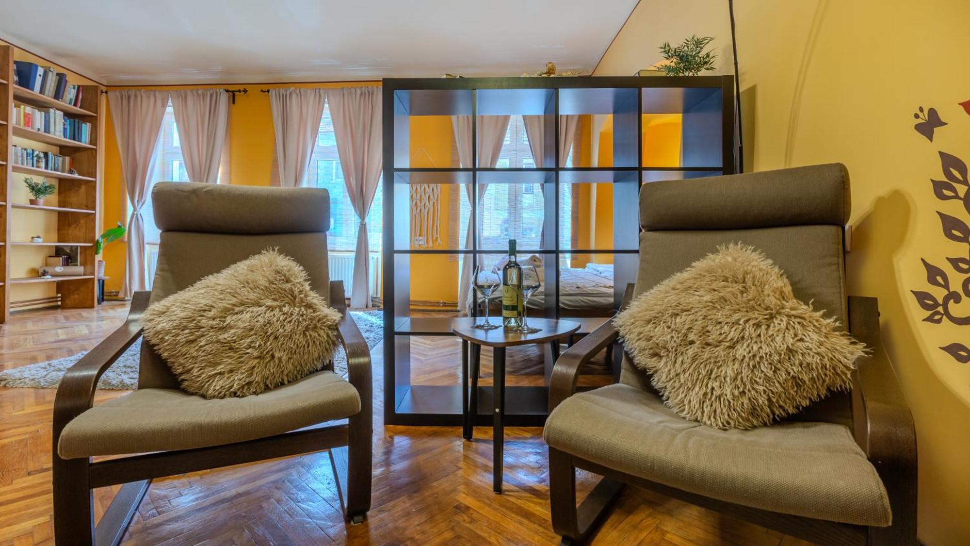 Tree House-Old Town Brasov Apartment Exterior photo